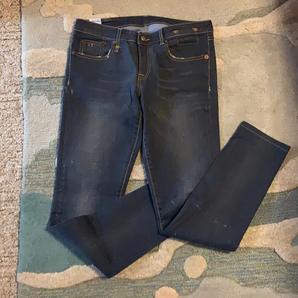 EUC r13 distressed skinny jeans sz 29